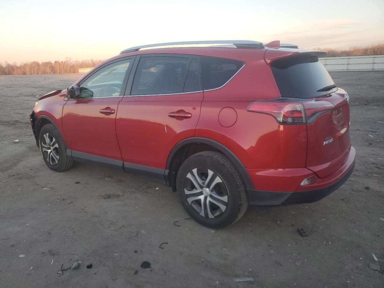 2016 TOYOTA RAV4 LE - Фото 2