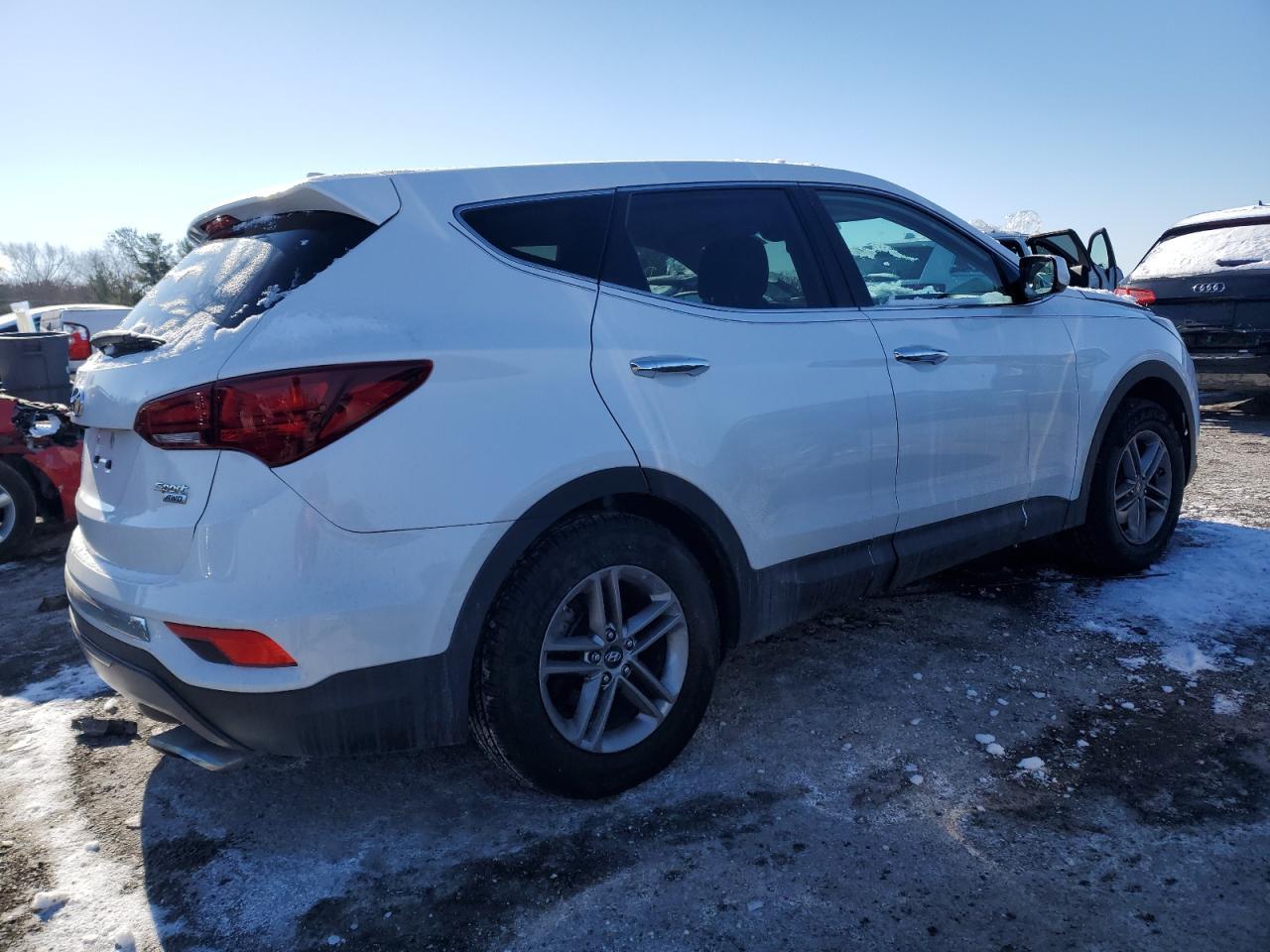 2017 HYUNDAI SANTA FE S - Image 3
