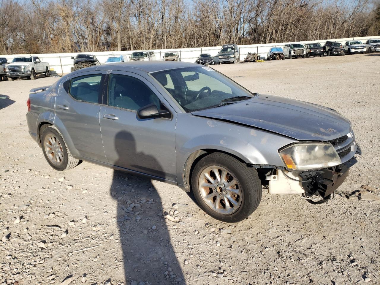 2014 DODGE AVENGER SE - Image 4
