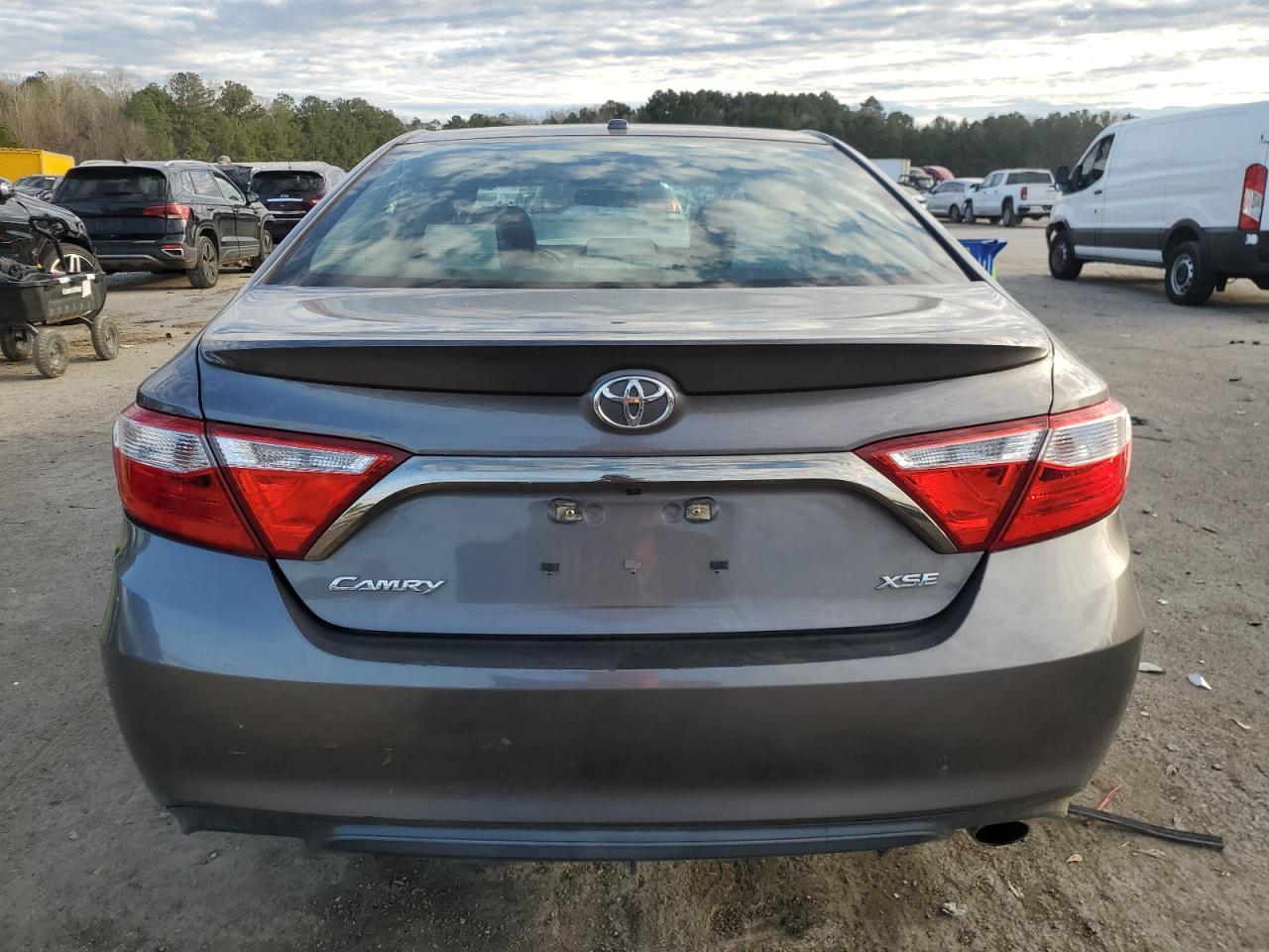 2016 TOYOTA CAMRY LE - Image 6