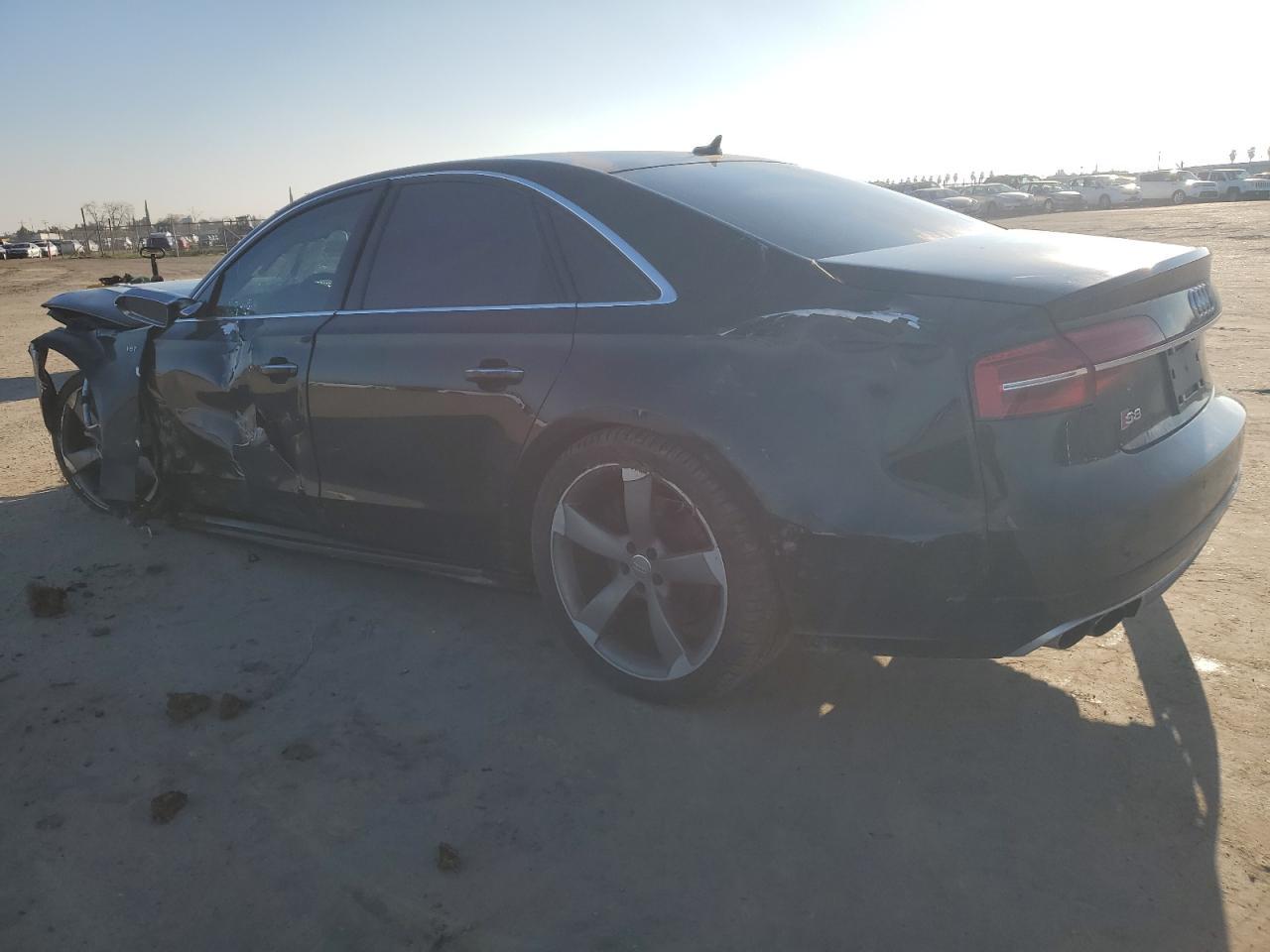 2015 AUDI S8 QUATTRO - Фото 2