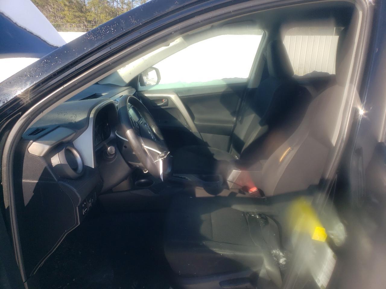 2014 TOYOTA RAV4 LE - Image 7