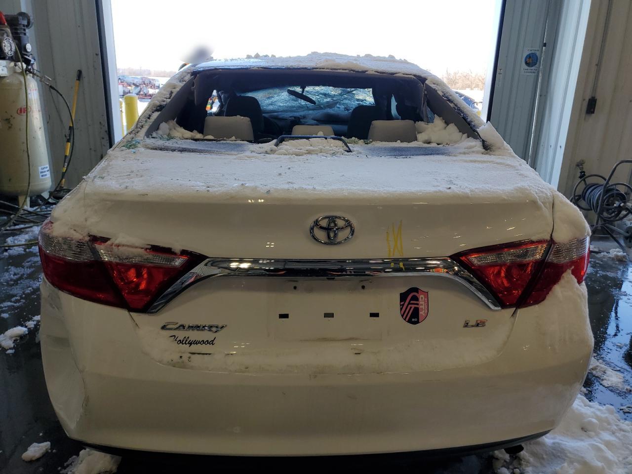 2016 TOYOTA CAMRY LE - Фото 6