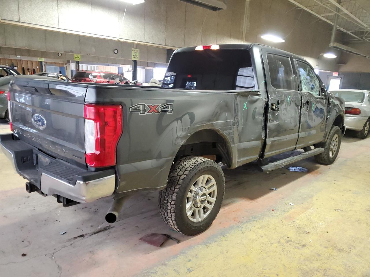 2017 FORD F250 SUPER - Image 3