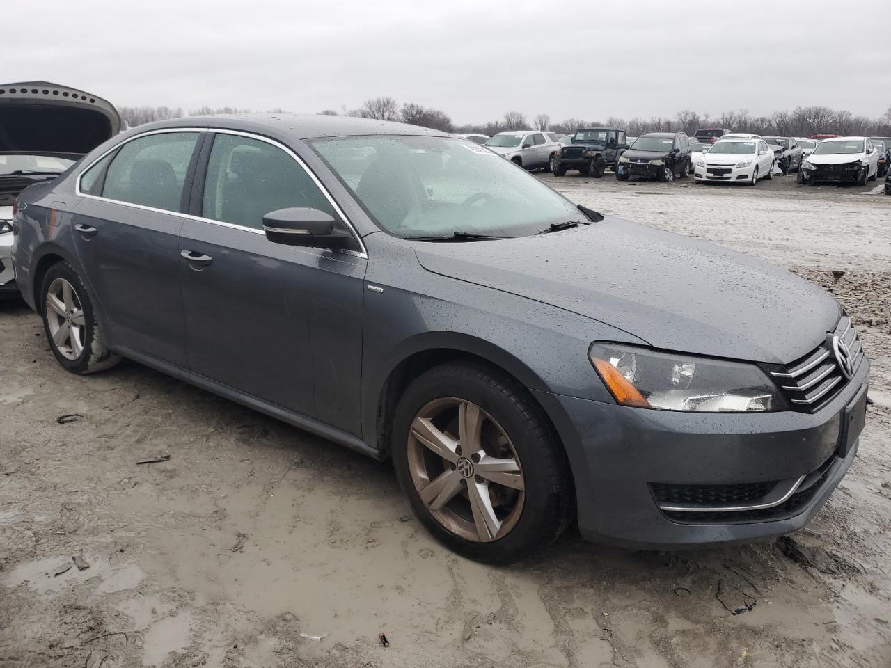2014 VOLKSWAGEN PASSAT S - Фото 4