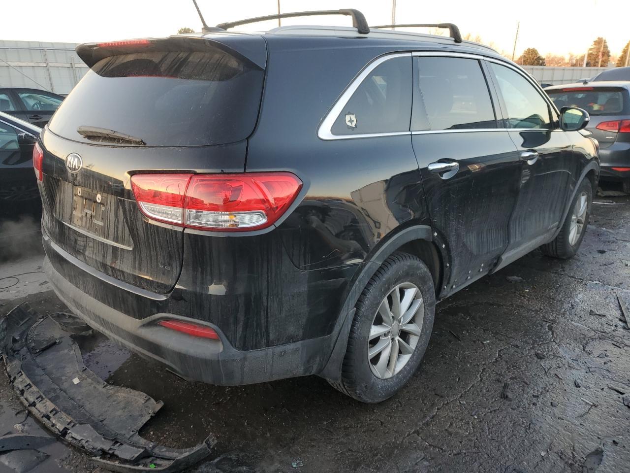 2017 KIA SORENTO LX - Фото 3