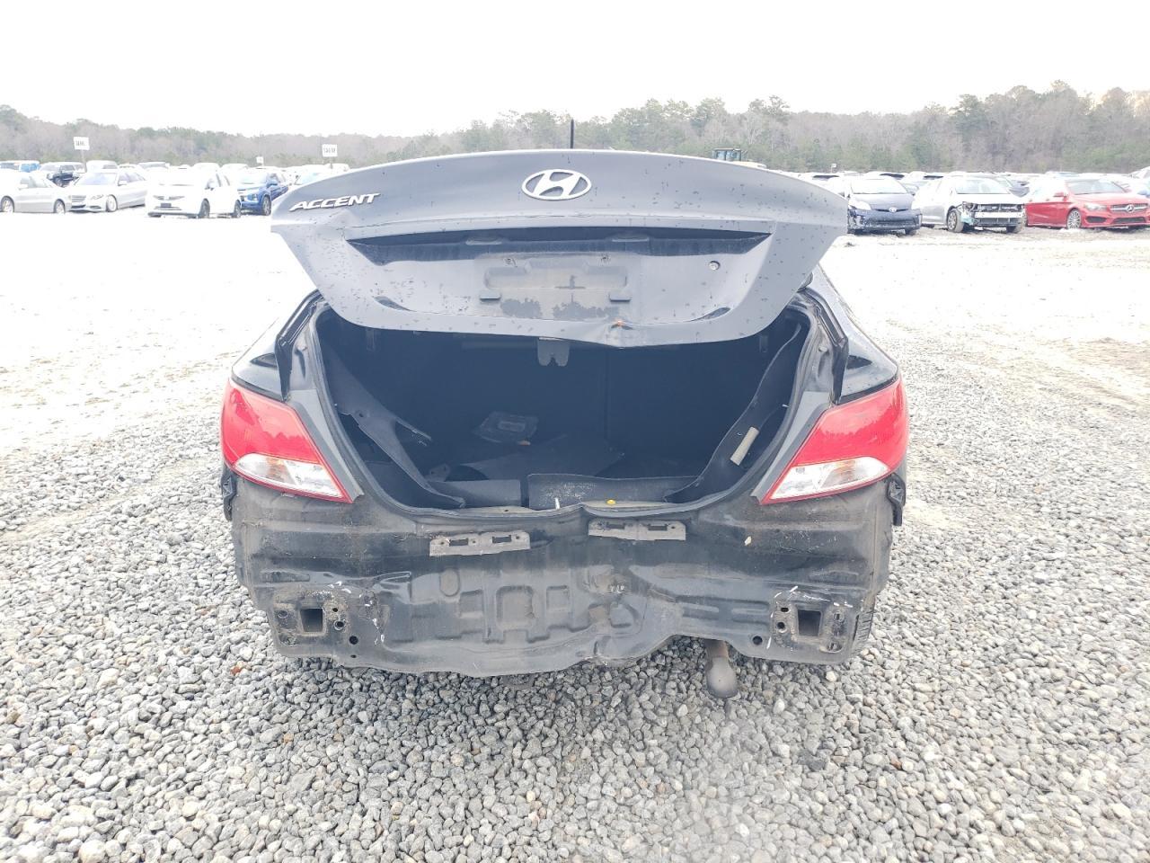 2017 HYUNDAI ACCENT SE - Фото 6