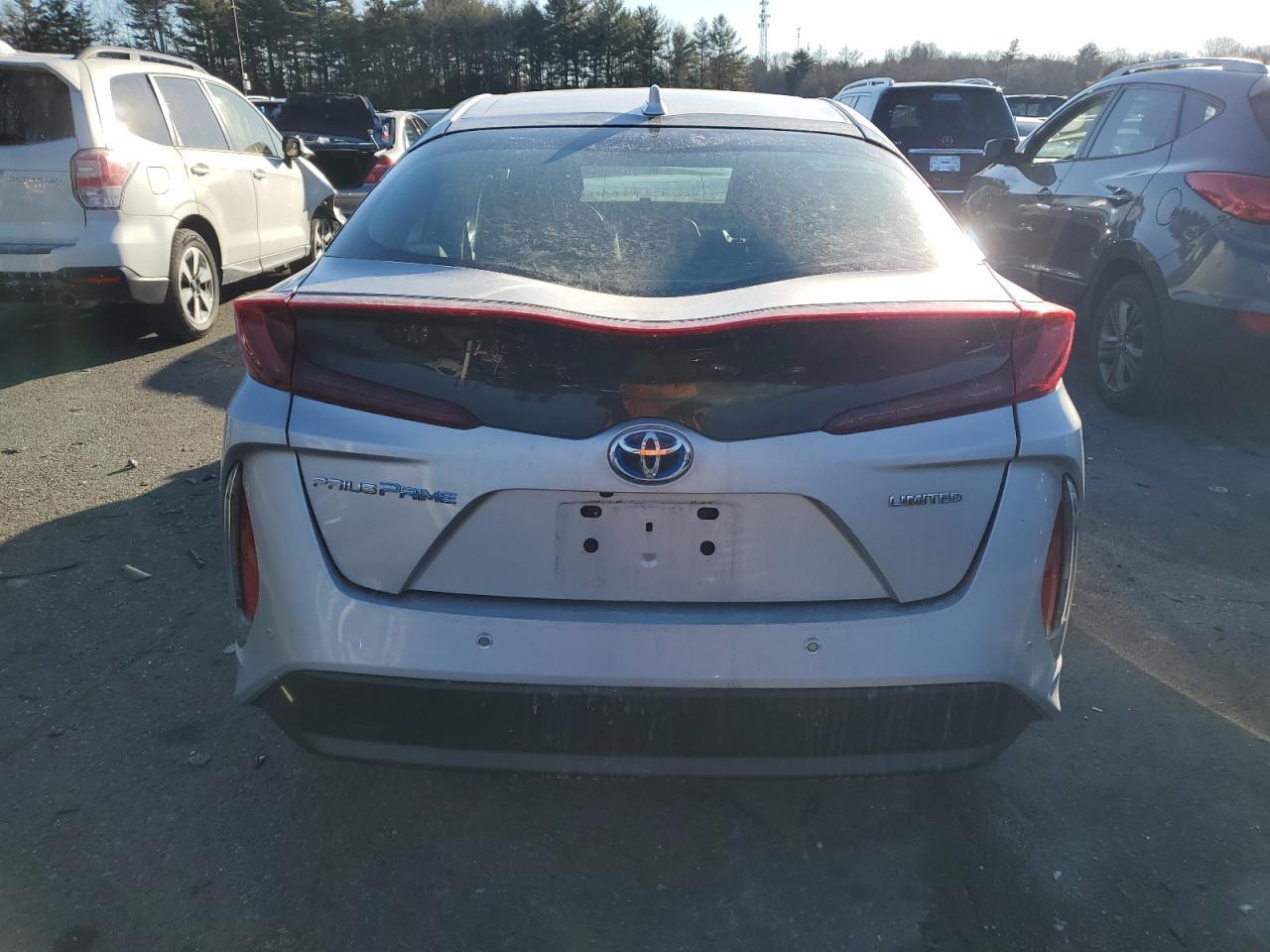 2022 TOYOTA PRIUS PRIM - Image 6