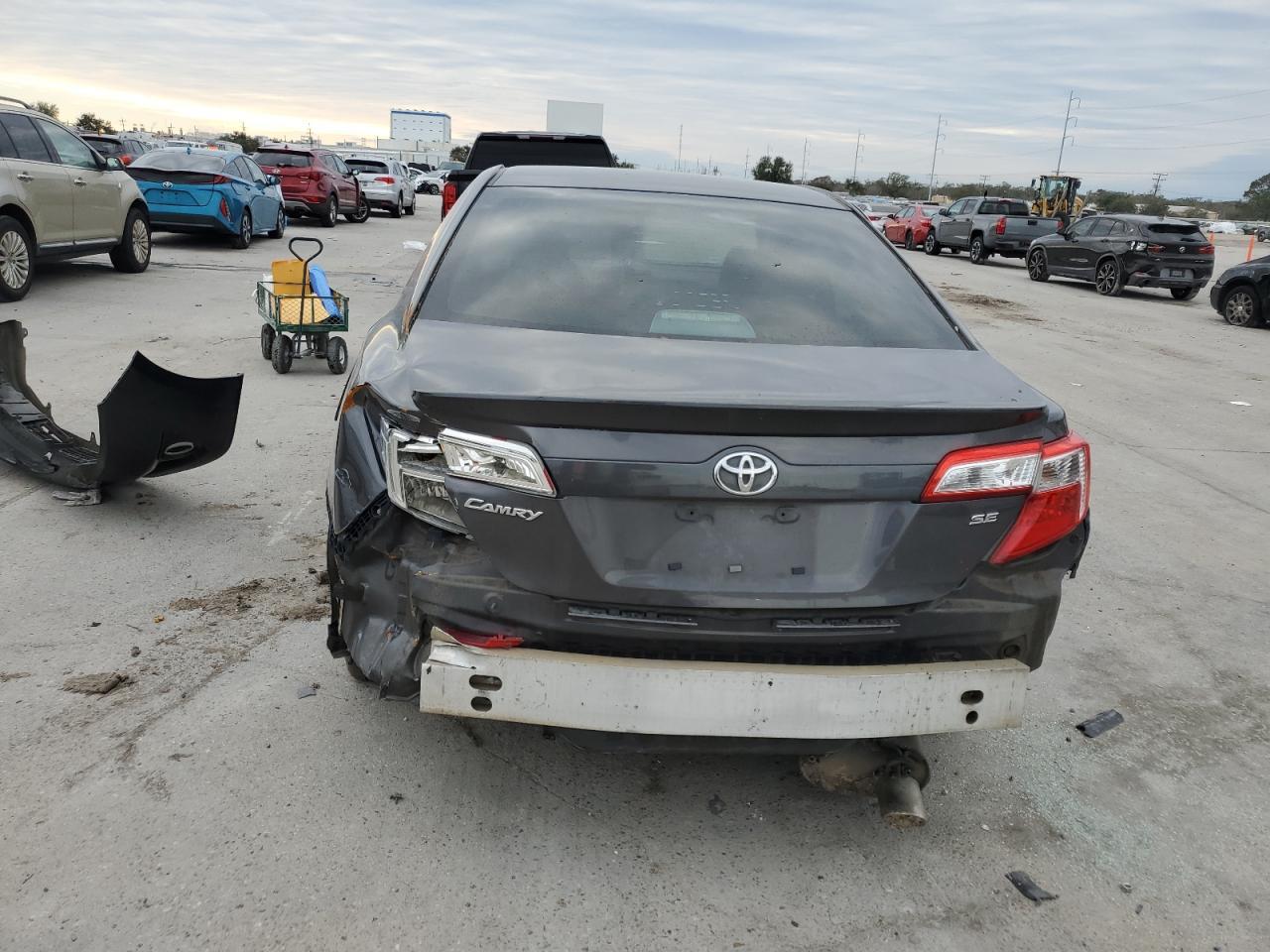 2013 TOYOTA CAMRY L - Фото 6
