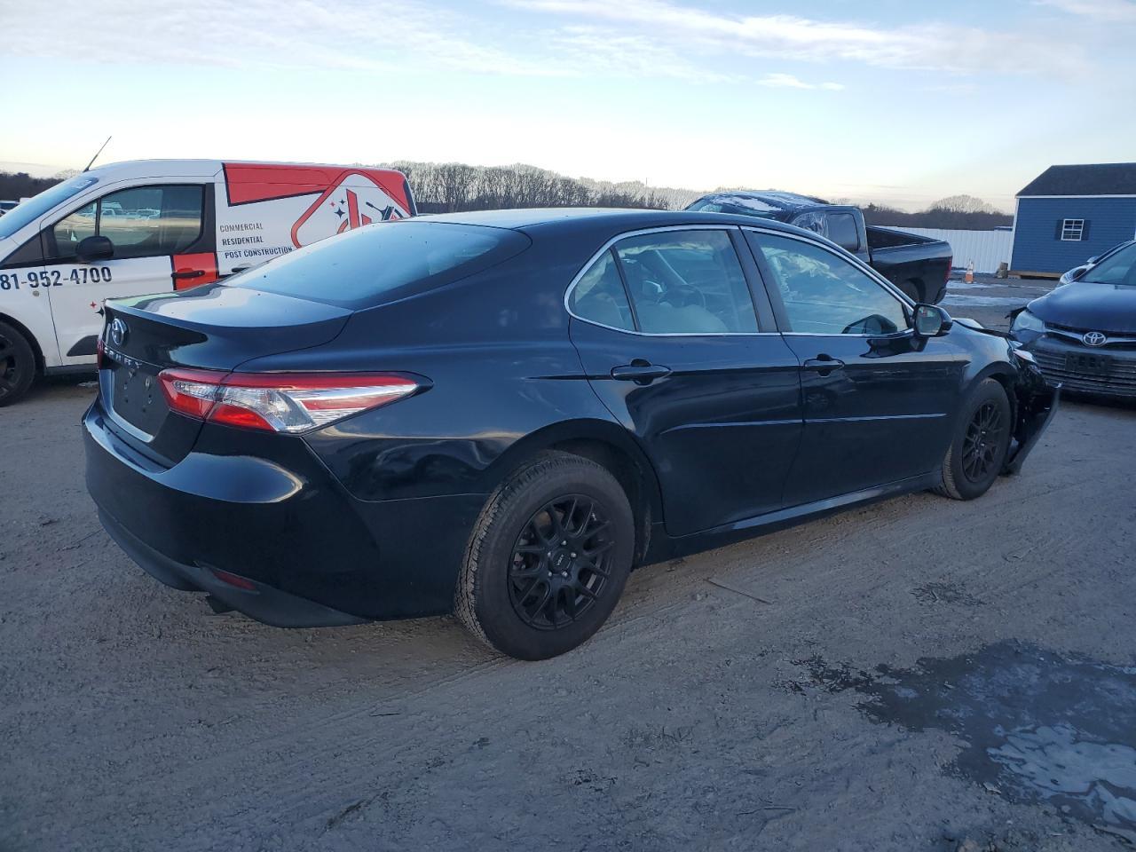 2018 TOYOTA CAMRY L - Image 3