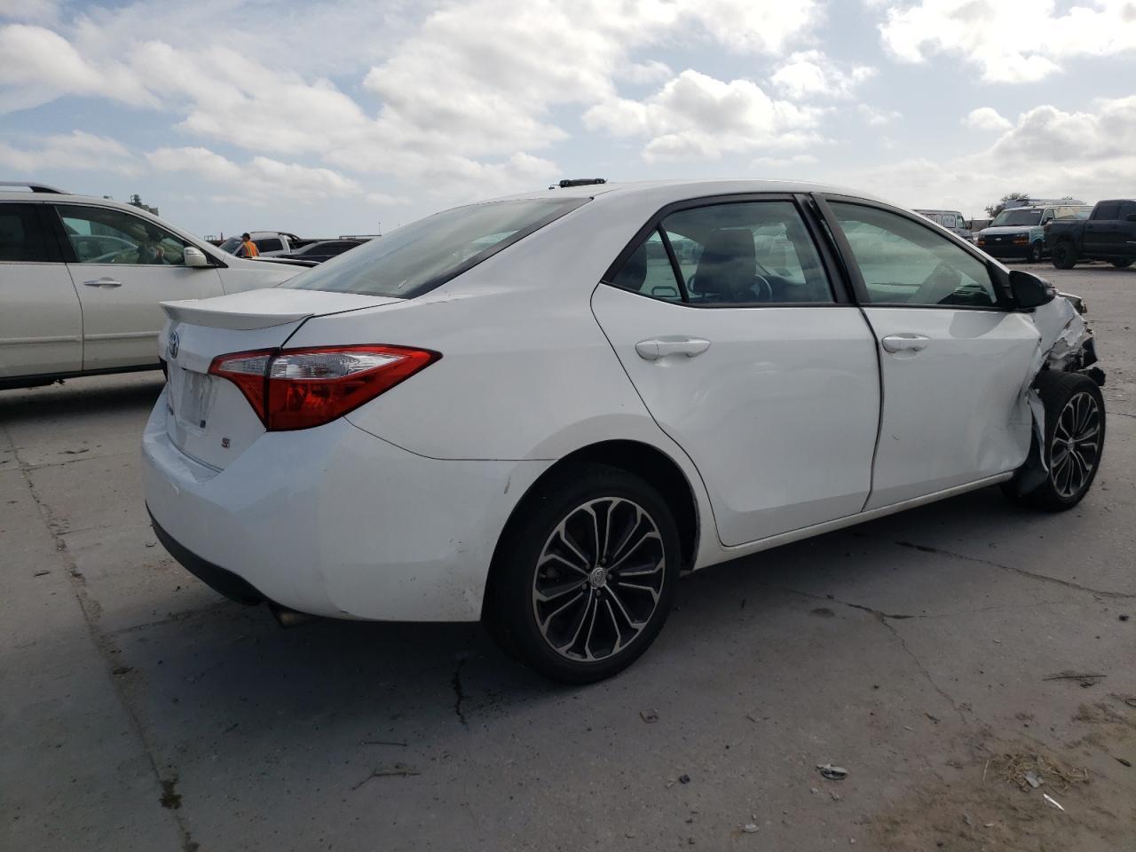2015 TOYOTA COROLLA L - Image 3