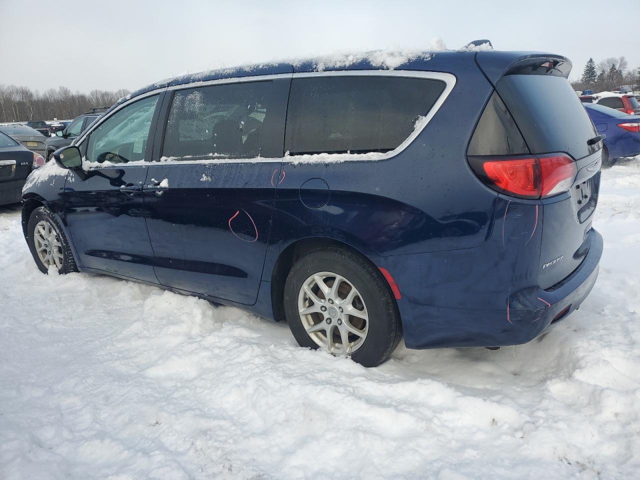 2017 CHRYSLER PACIFICA L - Image 2