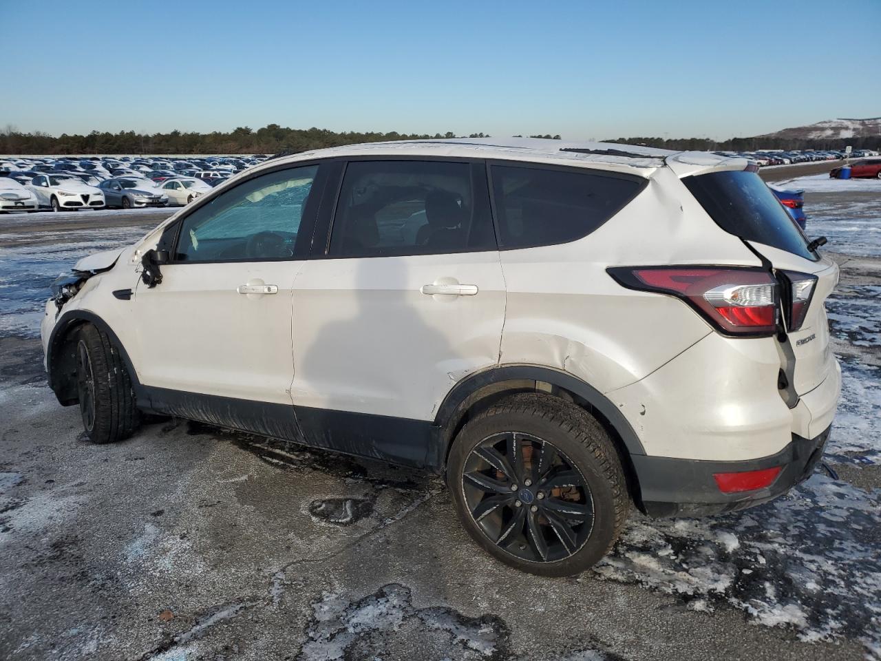 2017 FORD ESCAPE SE - Image 2