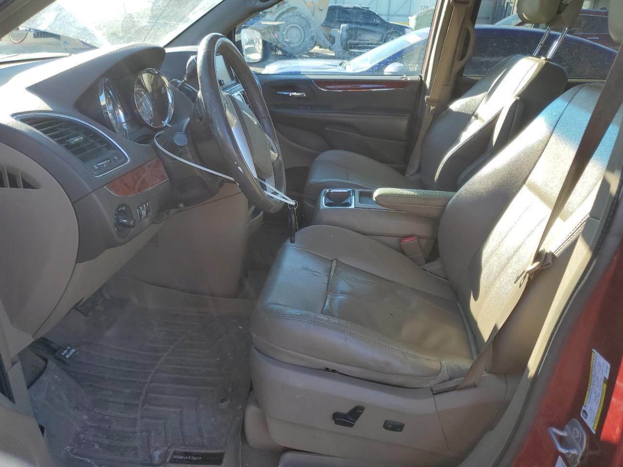 2014 CHRYSLER TOWN & COU - Фото 7
