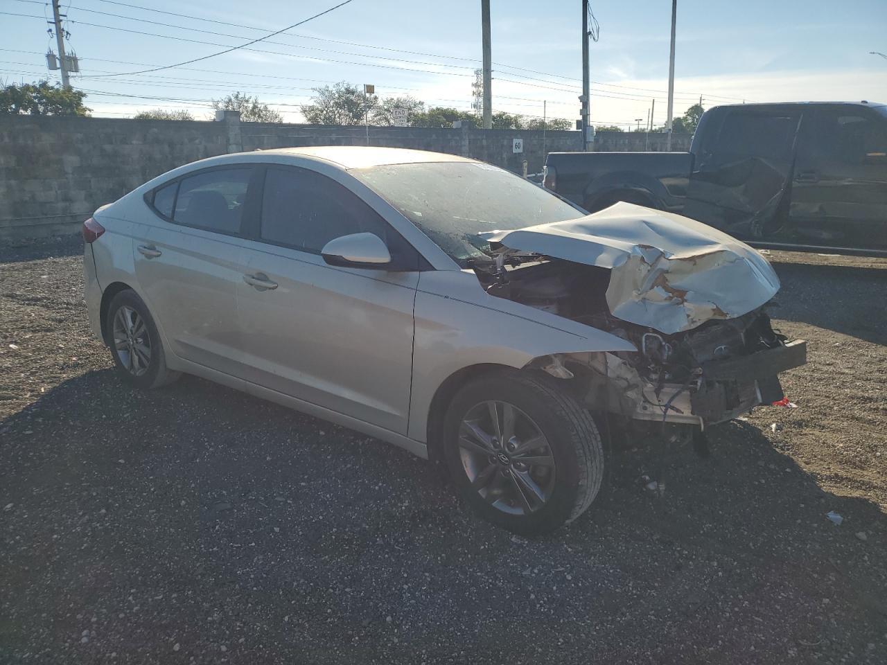 2017 HYUNDAI ELANTRA SE - Фото 4