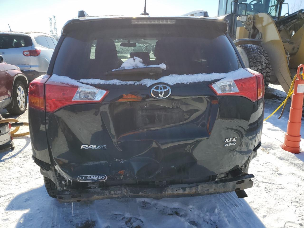 2015 TOYOTA RAV4 XLE - Image 6