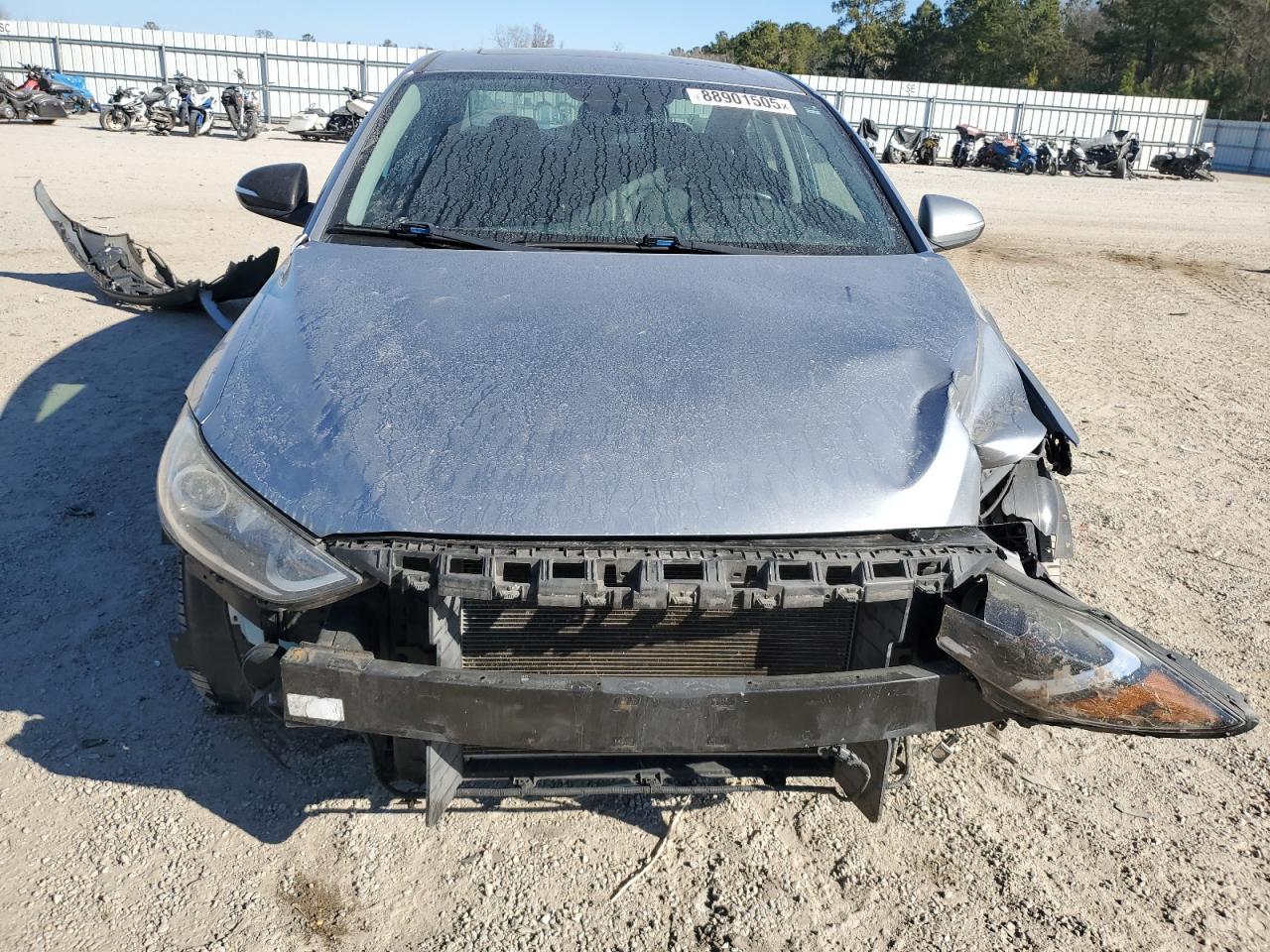 2017 HYUNDAI ELANTRA SE - Фото 5