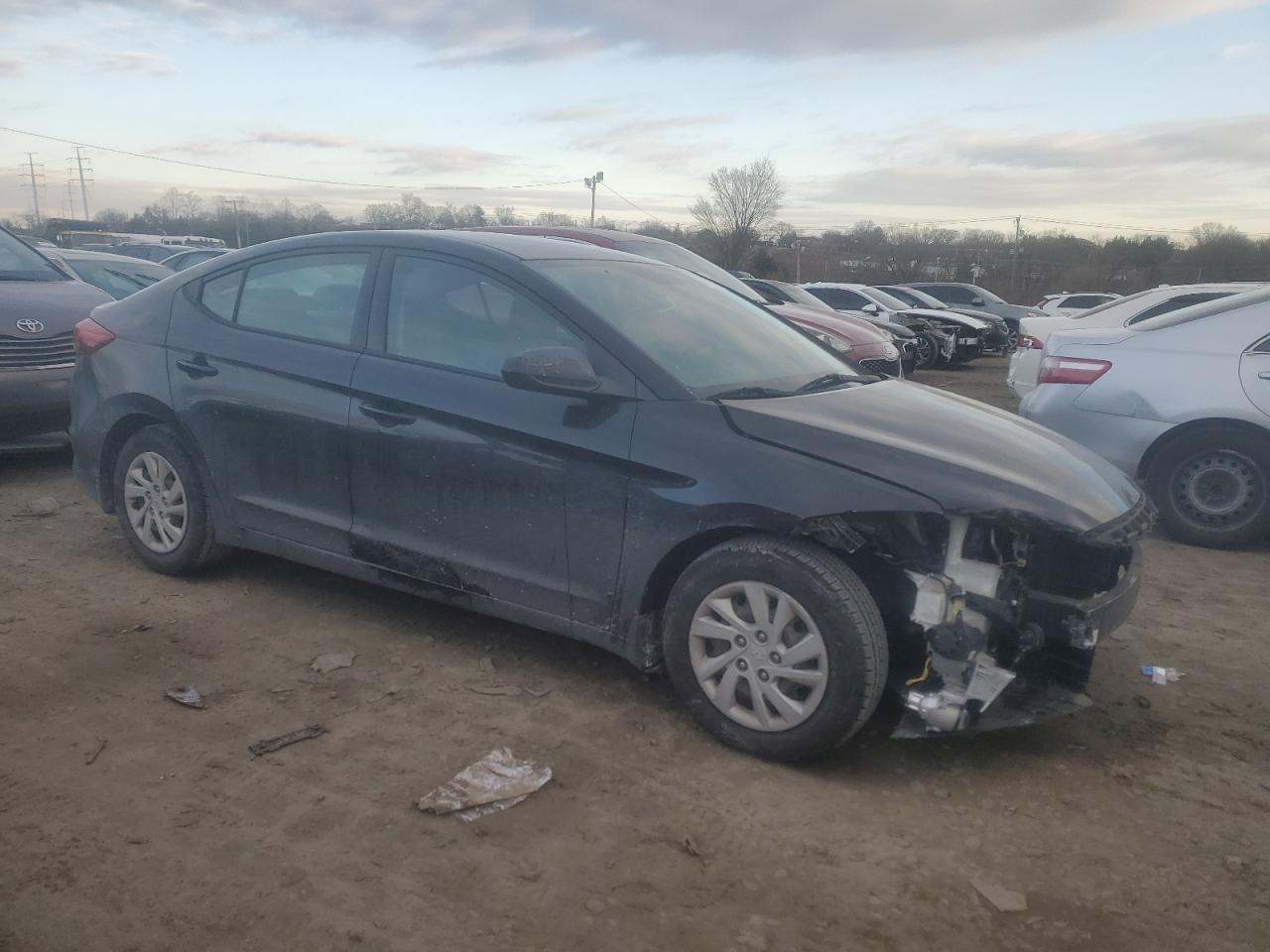 2018 HYUNDAI ELANTRA SE - Фото 4