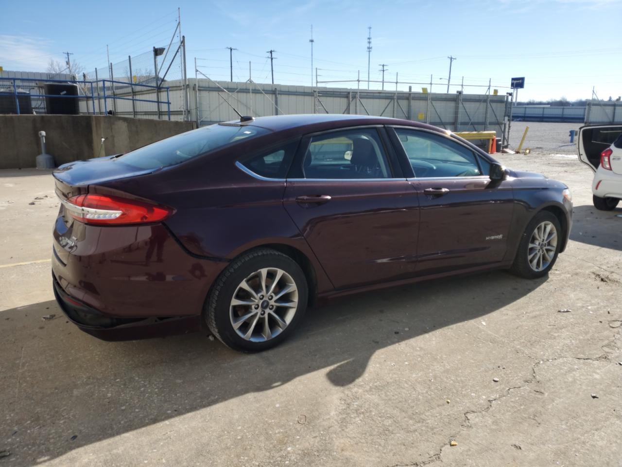 2017 FORD FUSION SE - Фото 3