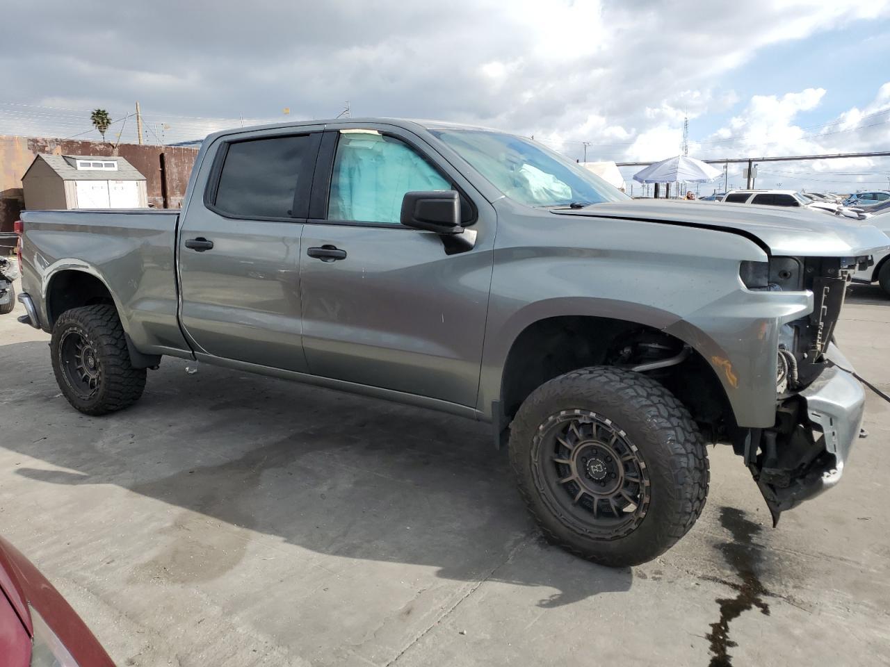 2019 CHEVROLET SILVERADO - Фото 4