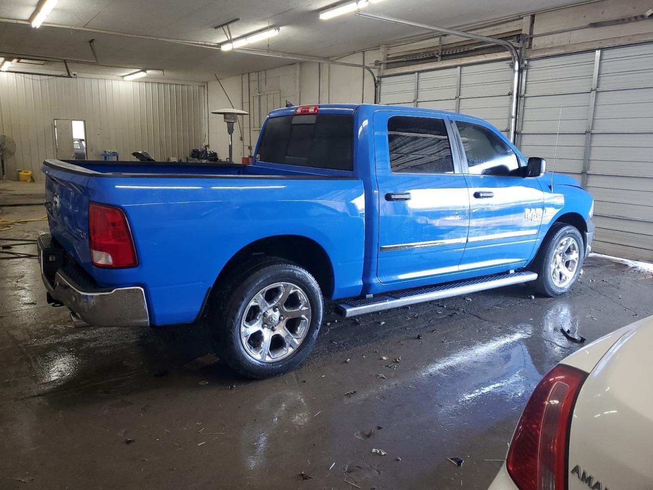 2019 RAM 1500 CLASS - Image 3