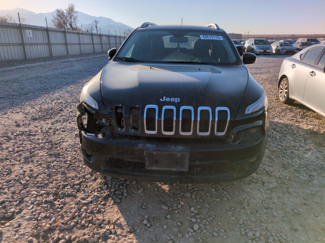 2017 JEEP CHEROKEE L - Image 5