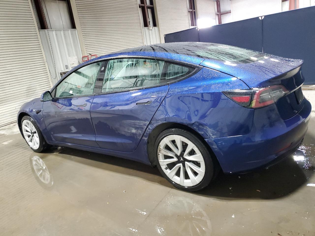 2022 TESLA MODEL 3 - Image 2