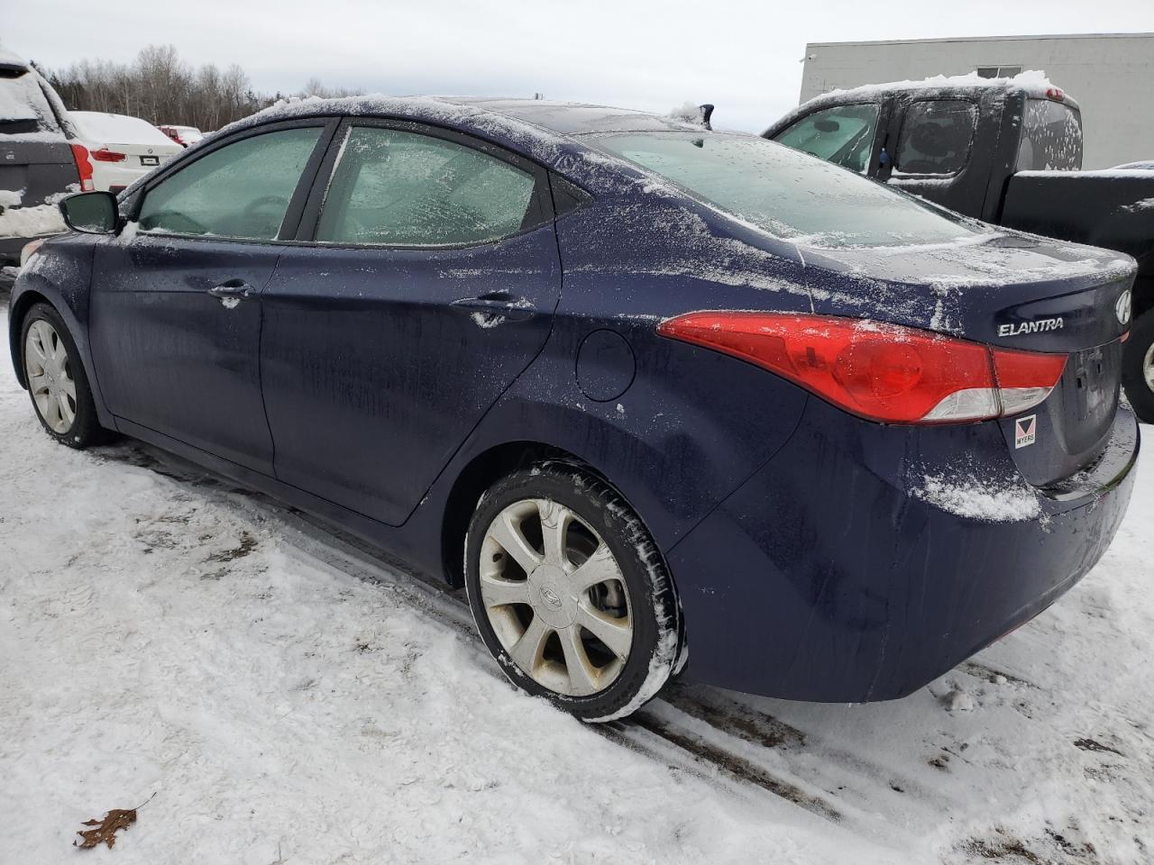 2013 HYUNDAI ELANTRA GL - Image 2