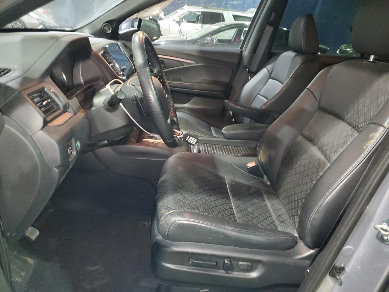 2019 HONDA PASSPORT E - Image 7