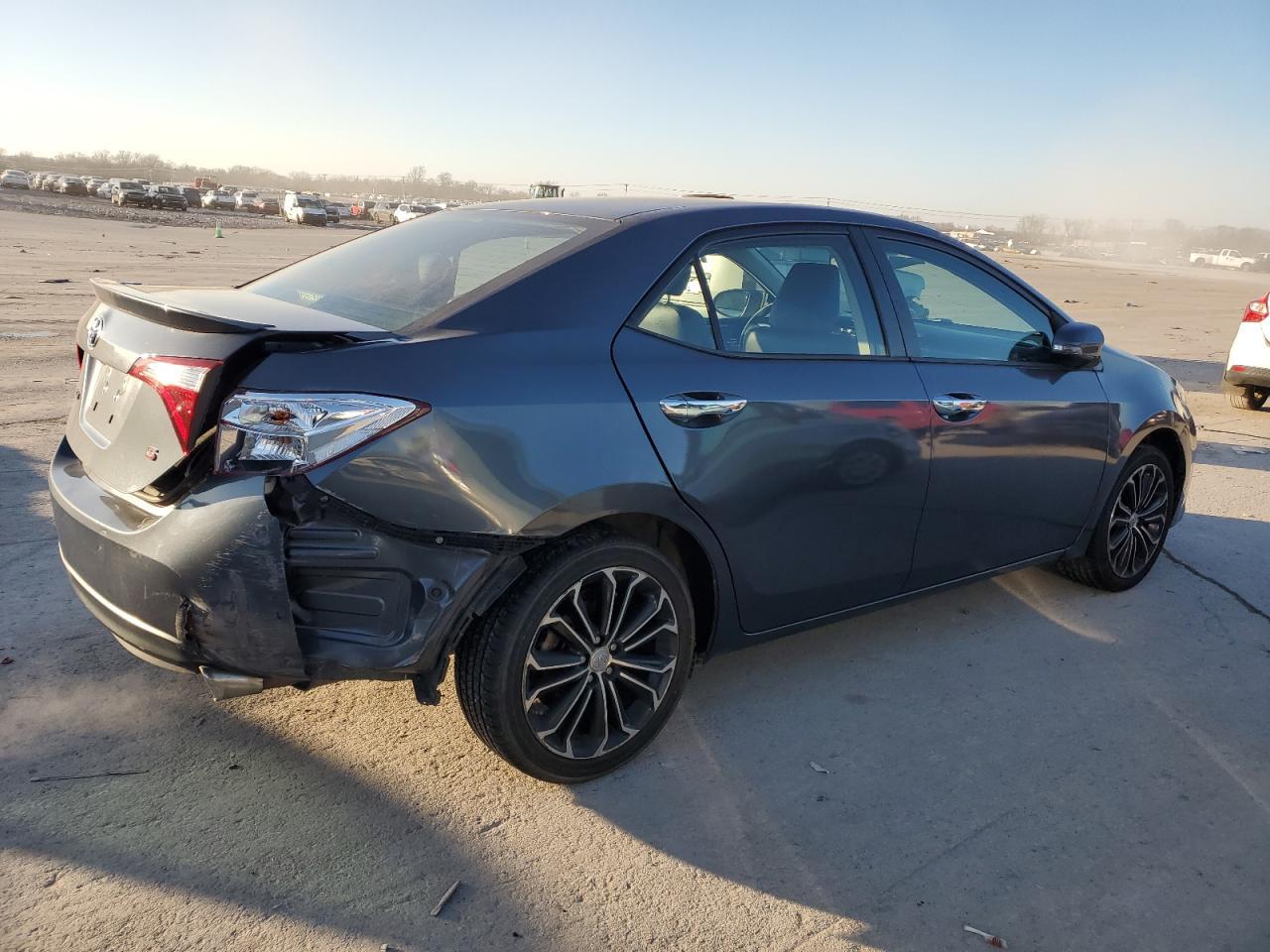 2015 TOYOTA COROLLA L - Image 3