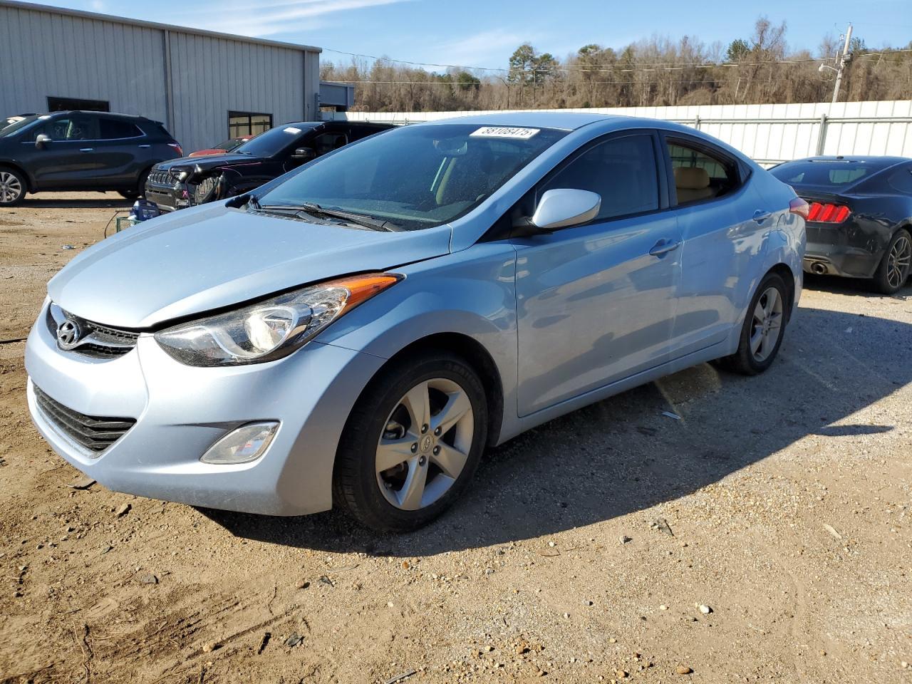 2013 HYUNDAI ELANTRA GL