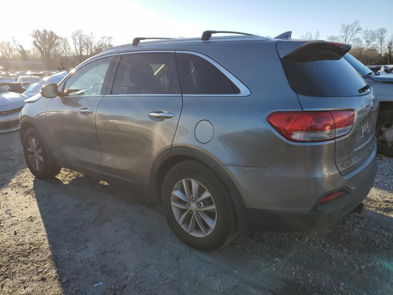 2016 KIA SORENTO LX - Image 2