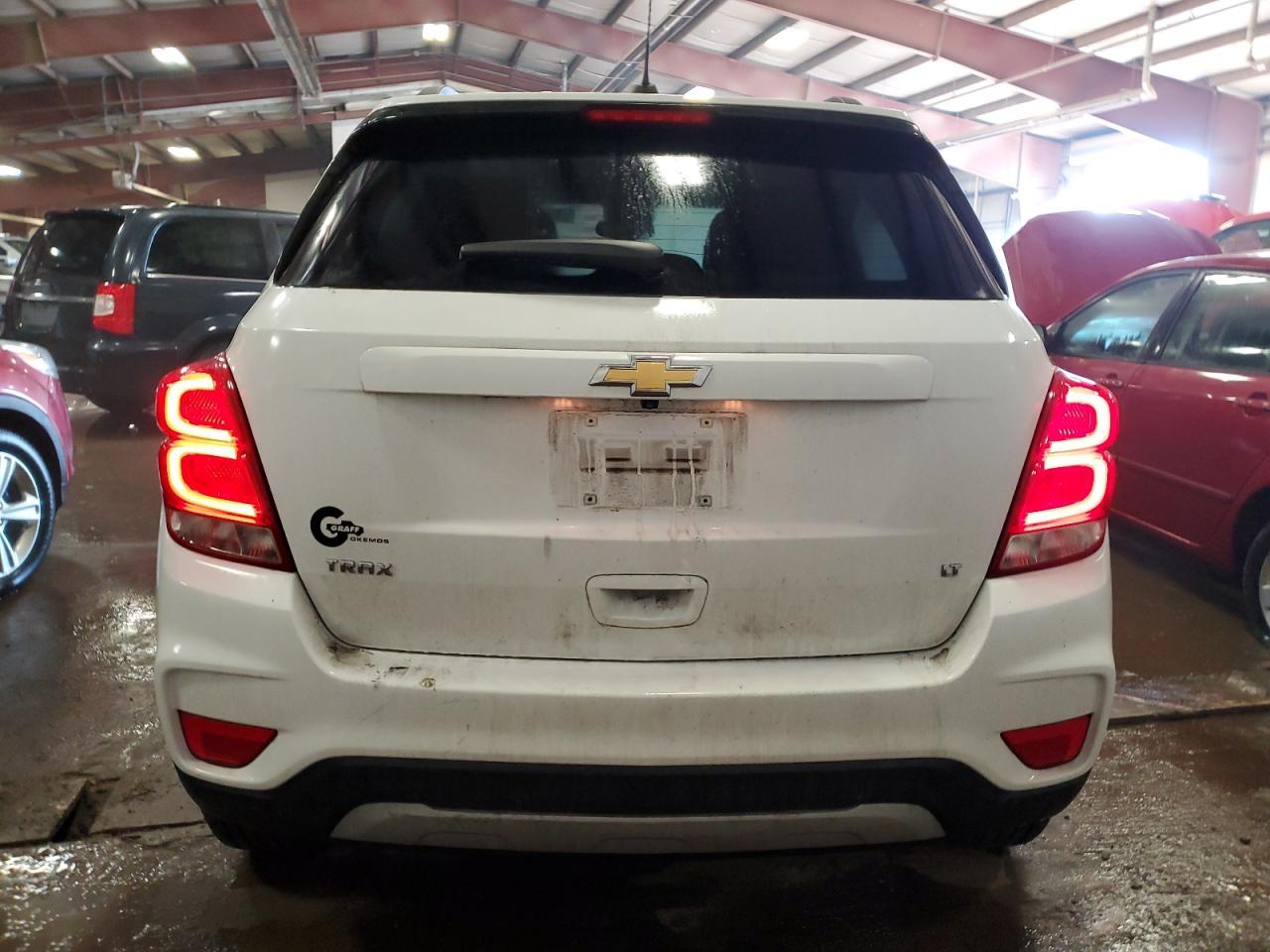 2019 CHEVROLET TRAX 1LT - Image 6