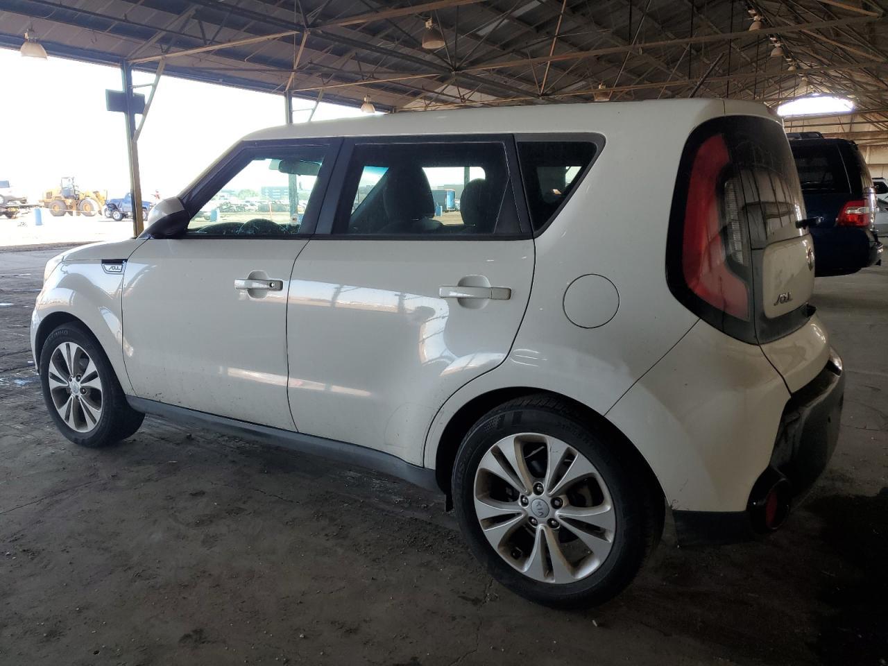 2016 KIA SOUL + - Image 2