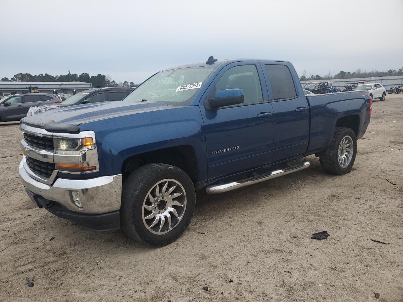 2017 CHEVROLET SILVERADO