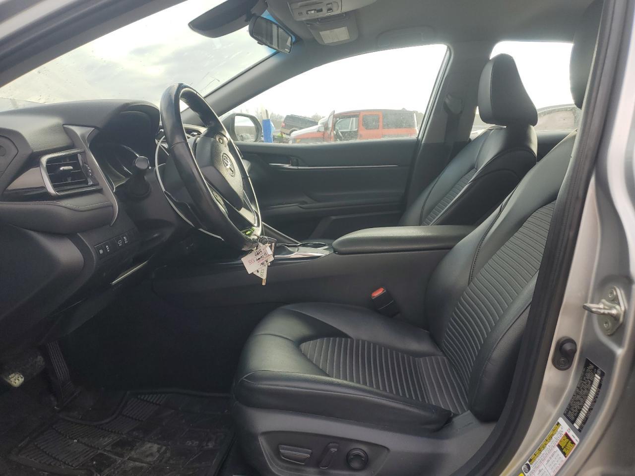 2020 TOYOTA CAMRY SE - Image 7