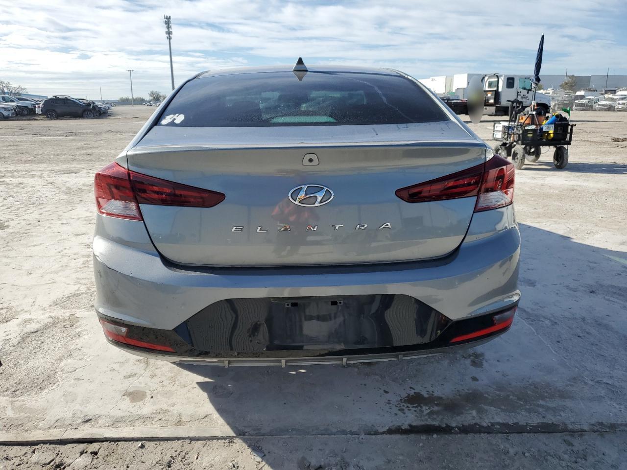 2019 HYUNDAI ELANTRA SE - Фото 6