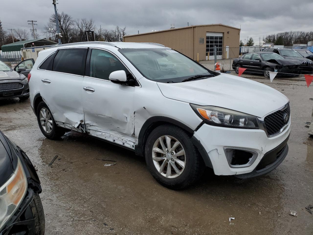 2017 KIA SORENTO LX - Фото 4