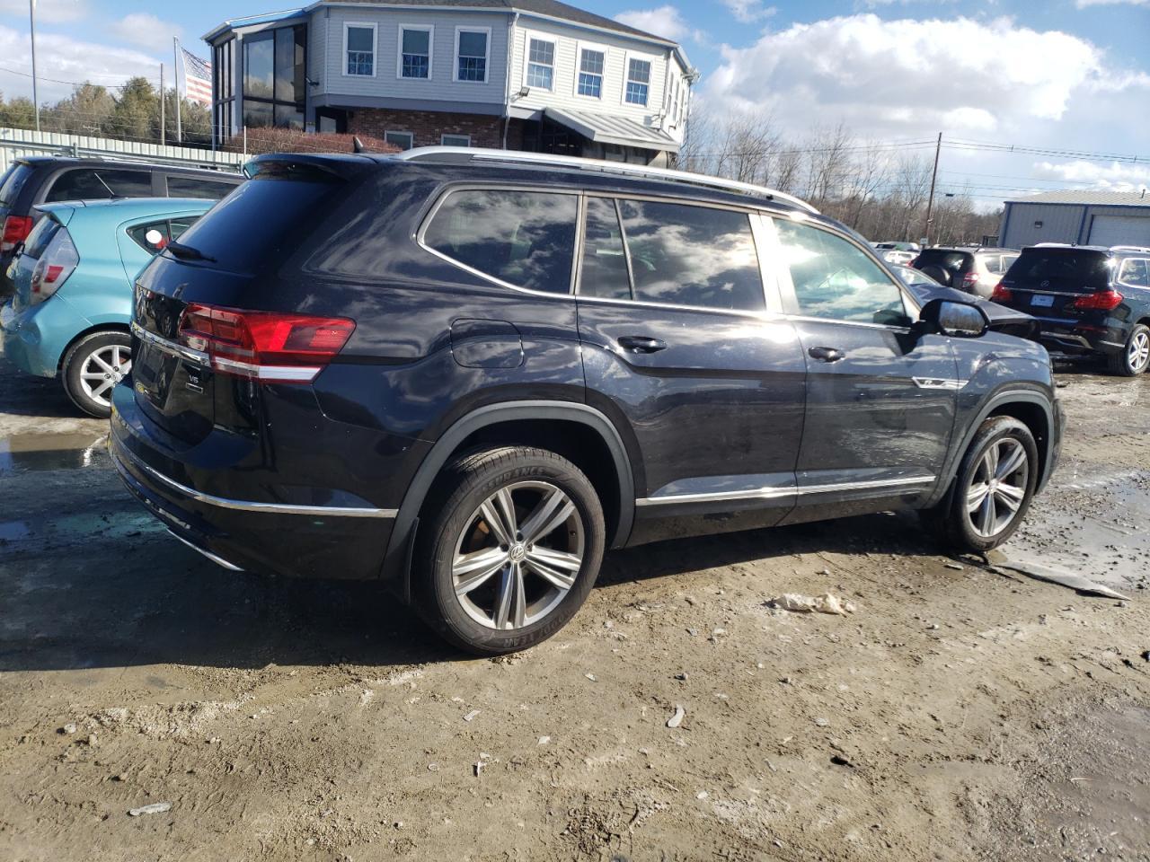 2018 VOLKSWAGEN ATLAS SE - Image 3