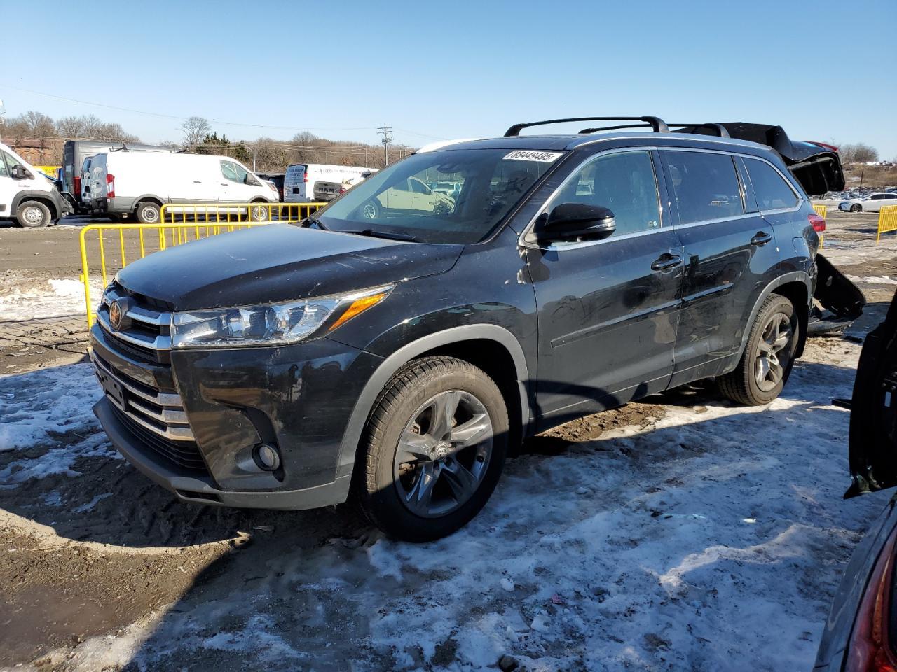 2018 TOYOTA HIGHLANDER