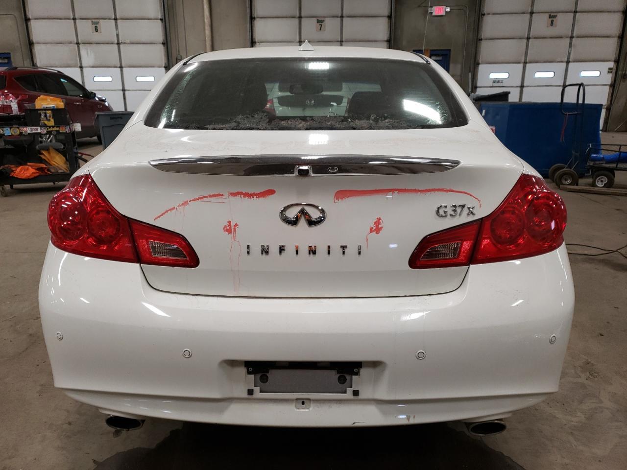 2012 INFINITI G37 - Image 6