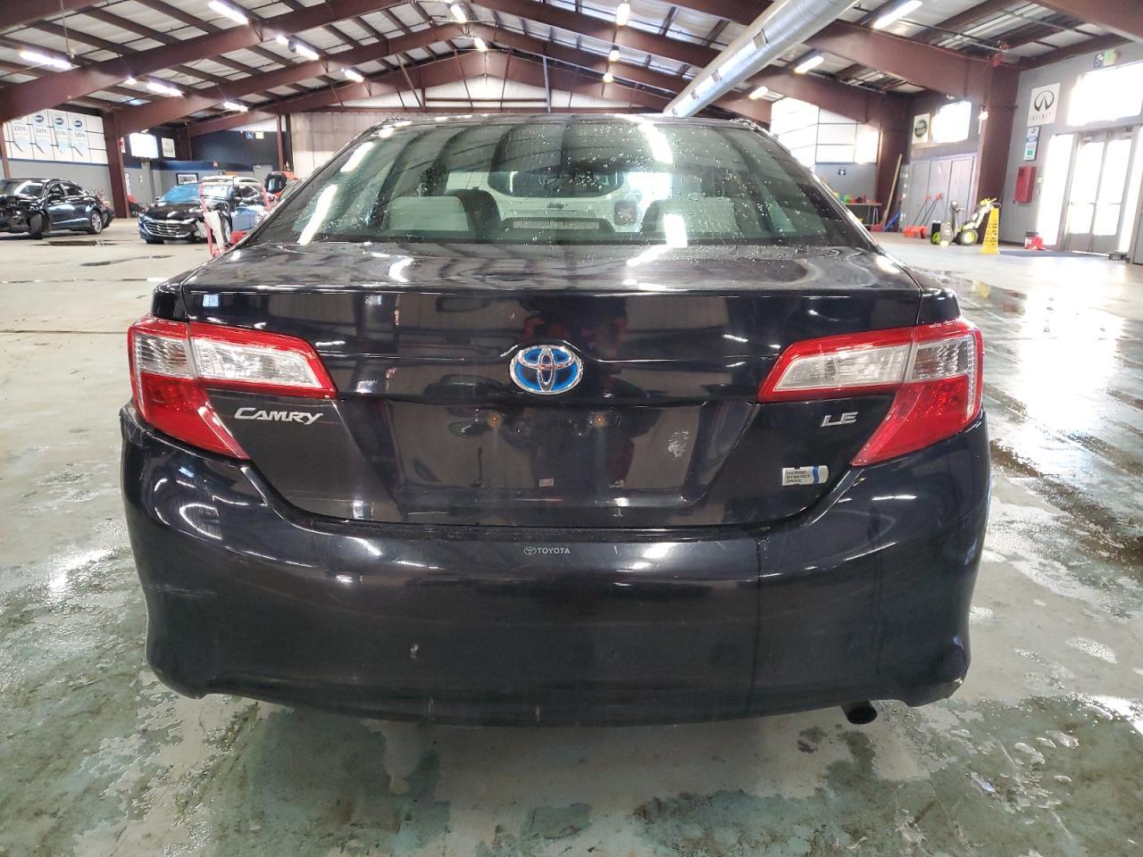 2012 TOYOTA CAMRY HYBR - Фото 6