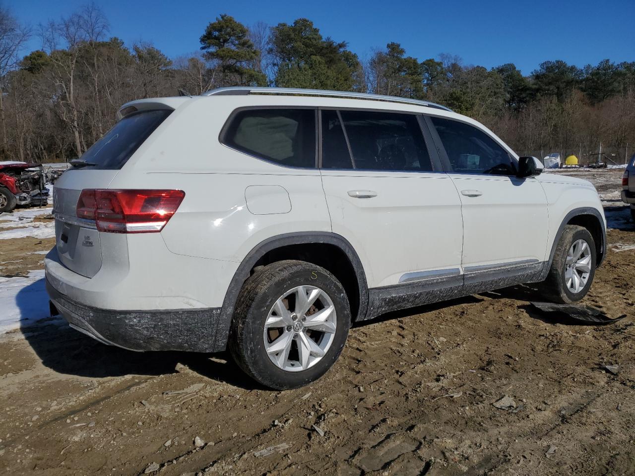 2018 VOLKSWAGEN ATLAS SE - Image 3