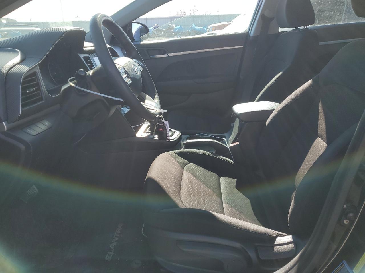 2019 HYUNDAI ELANTRA SE - Фото 7