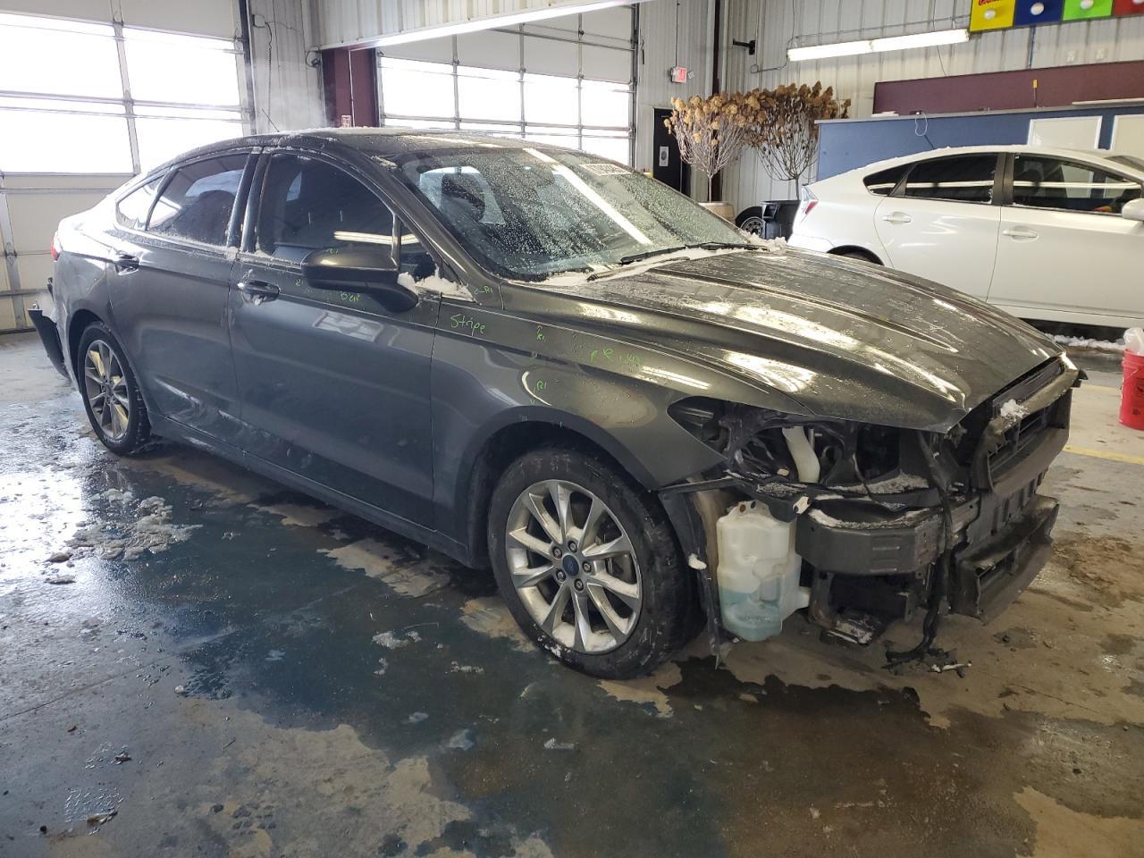 2017 FORD FUSION SE - Image 4