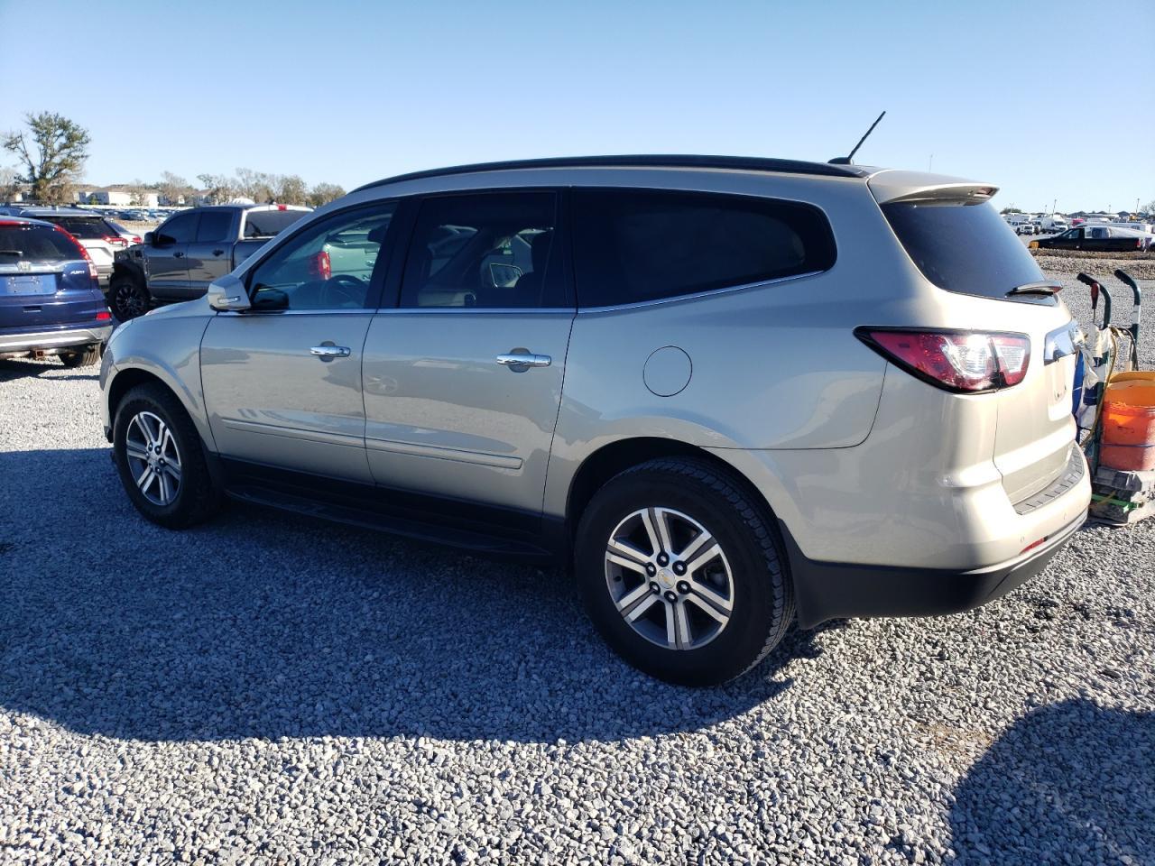 2015 CHEVROLET TRAVERSE L - Image 2