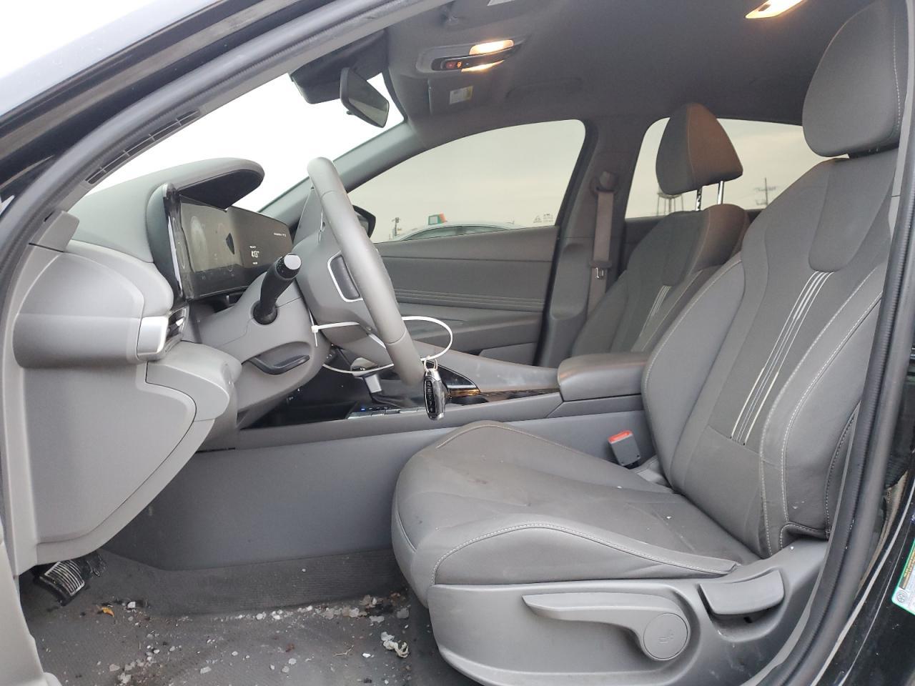 2023 HYUNDAI ELANTRA SE - Фото 7
