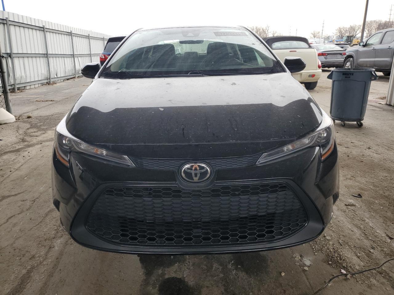 2022 TOYOTA COROLLA LE - Фото 5