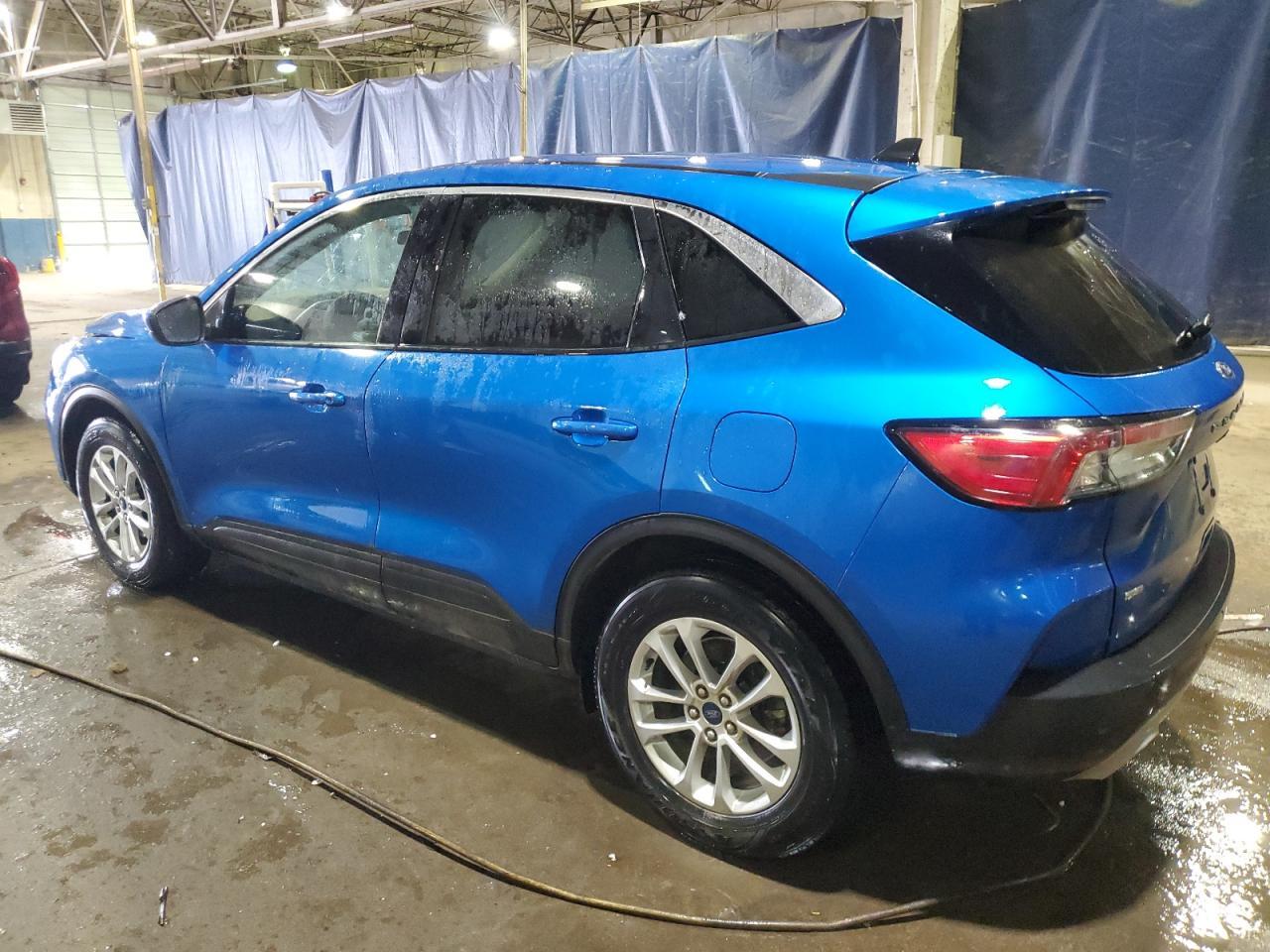 2020 FORD ESCAPE SE - Image 2