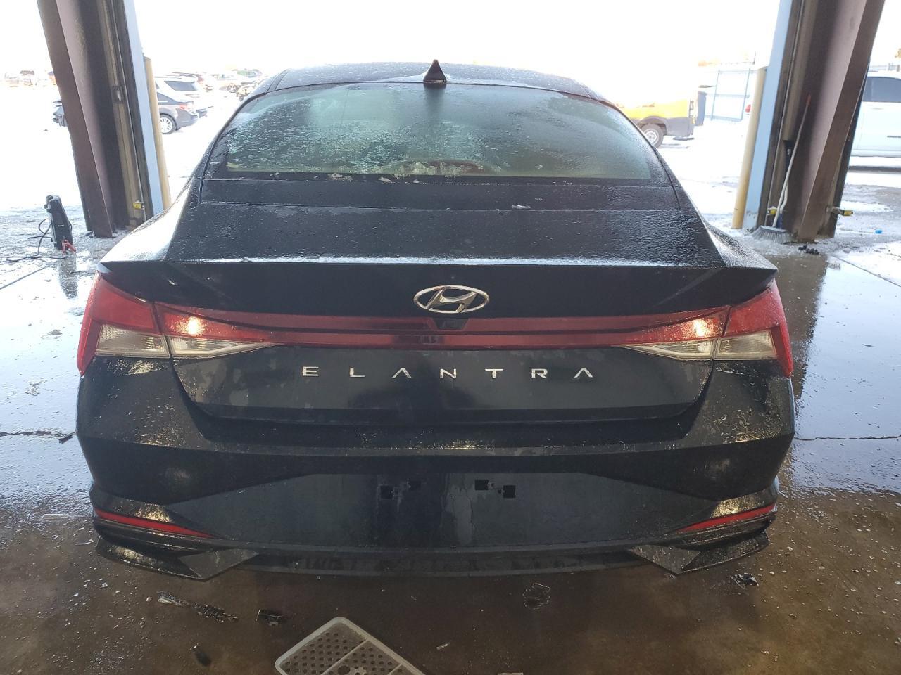 2023 HYUNDAI ELANTRA SE - Image 6